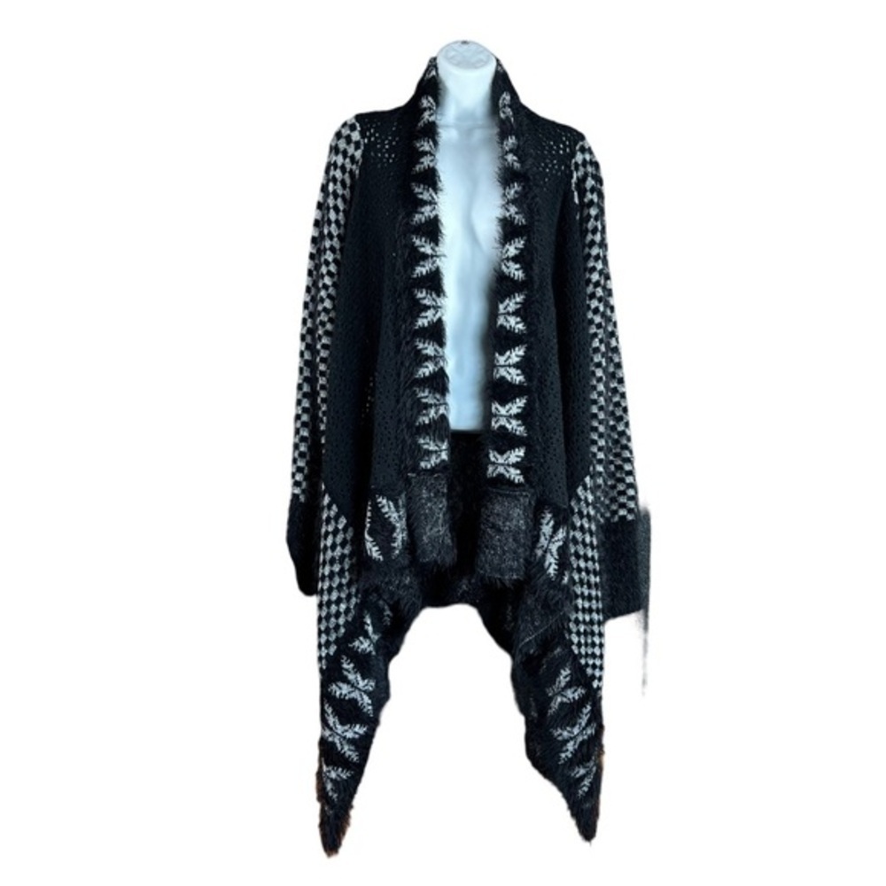 Black and White Women's Cardigan